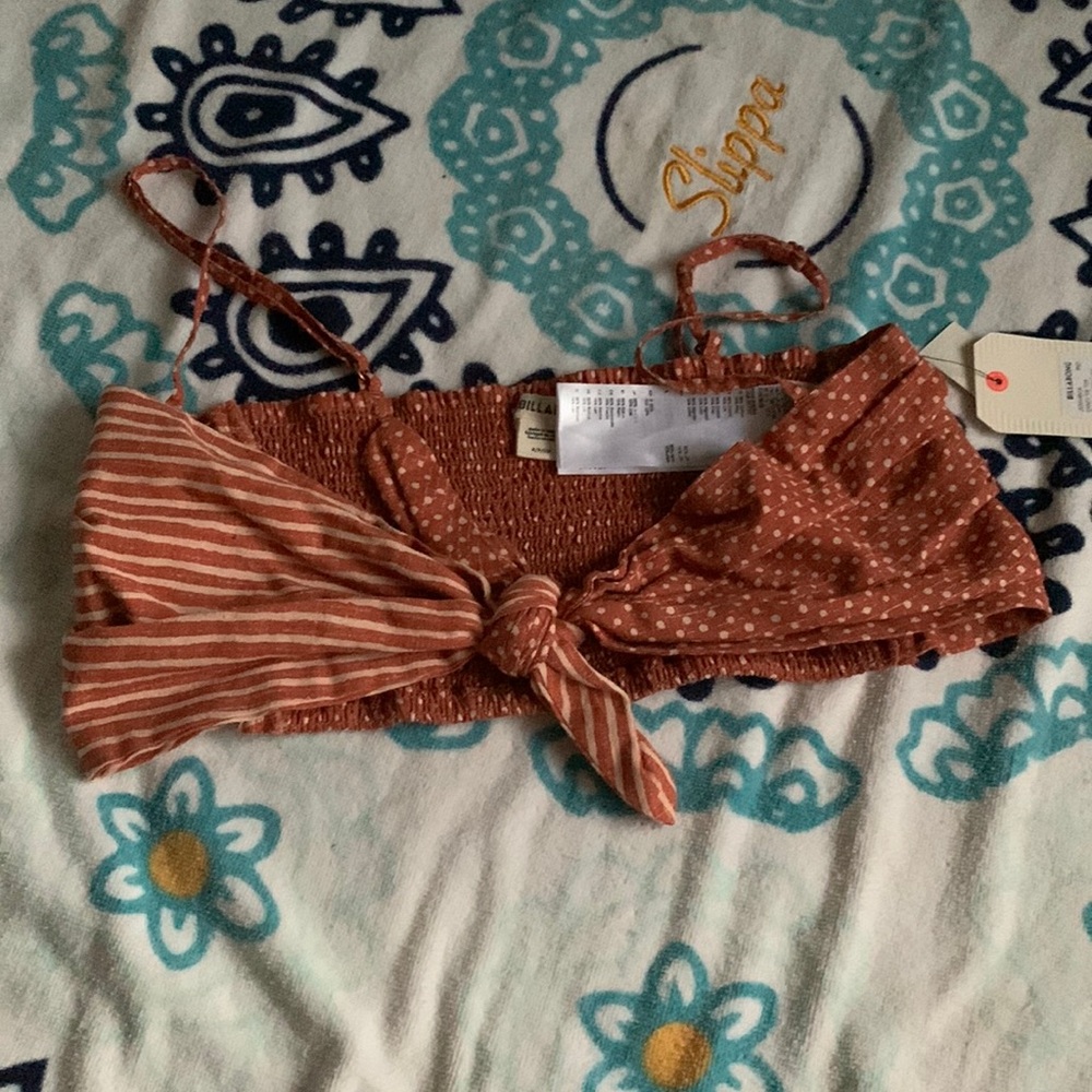 Billabong crop top - brand new